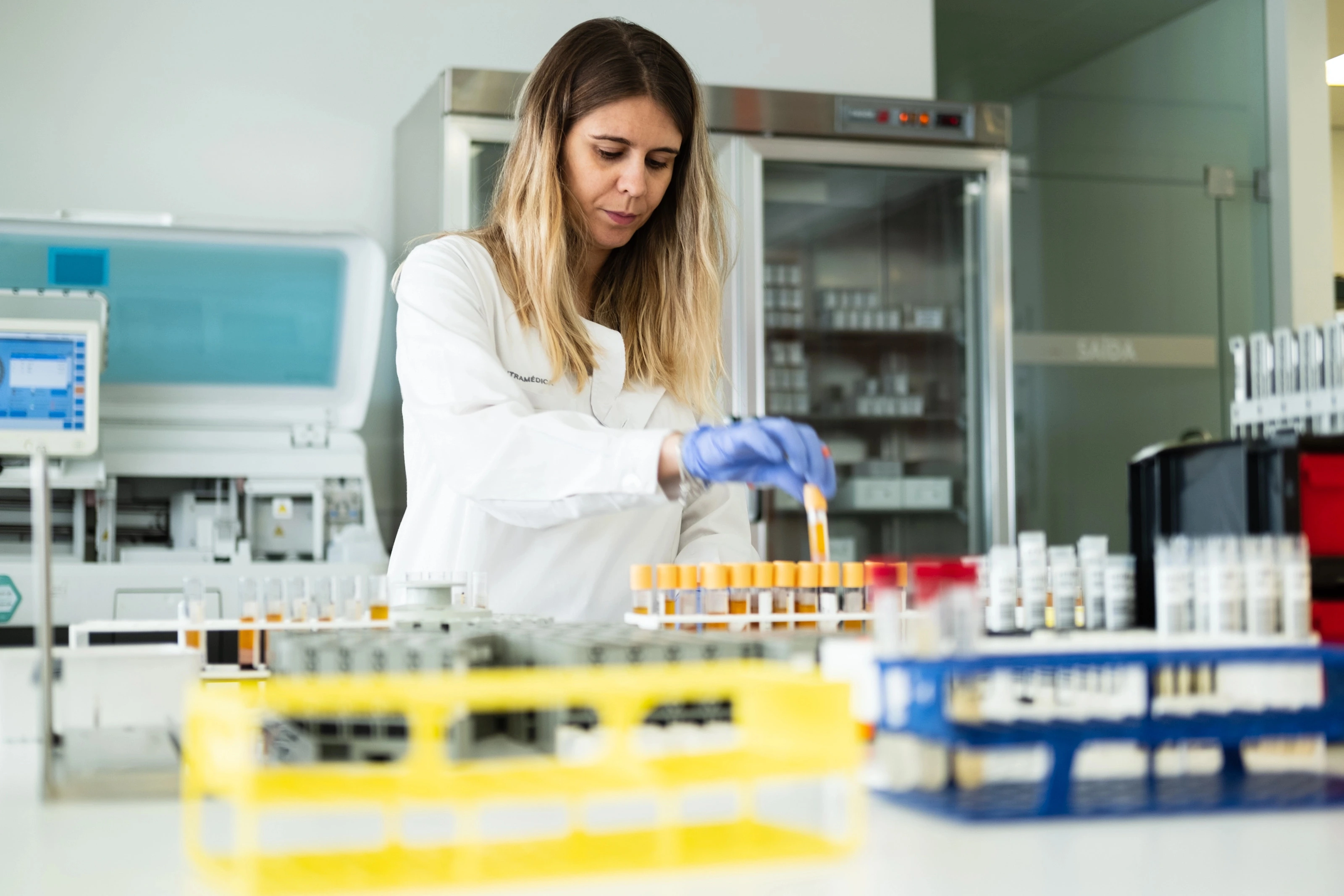 Análises laboratoriais realizadas por equipa especializada em análises clínicas  da Cintramédica